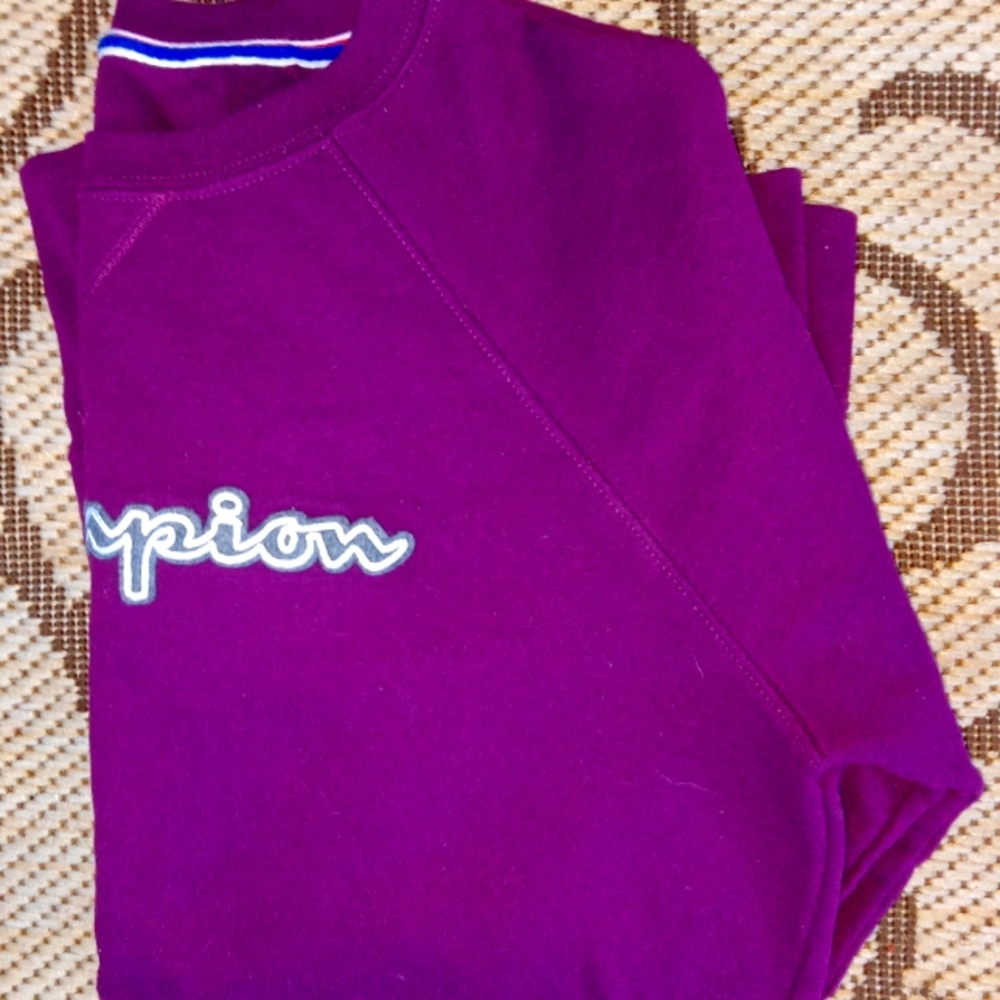 CHAMPION SWEATSHIRT SZ MED.
